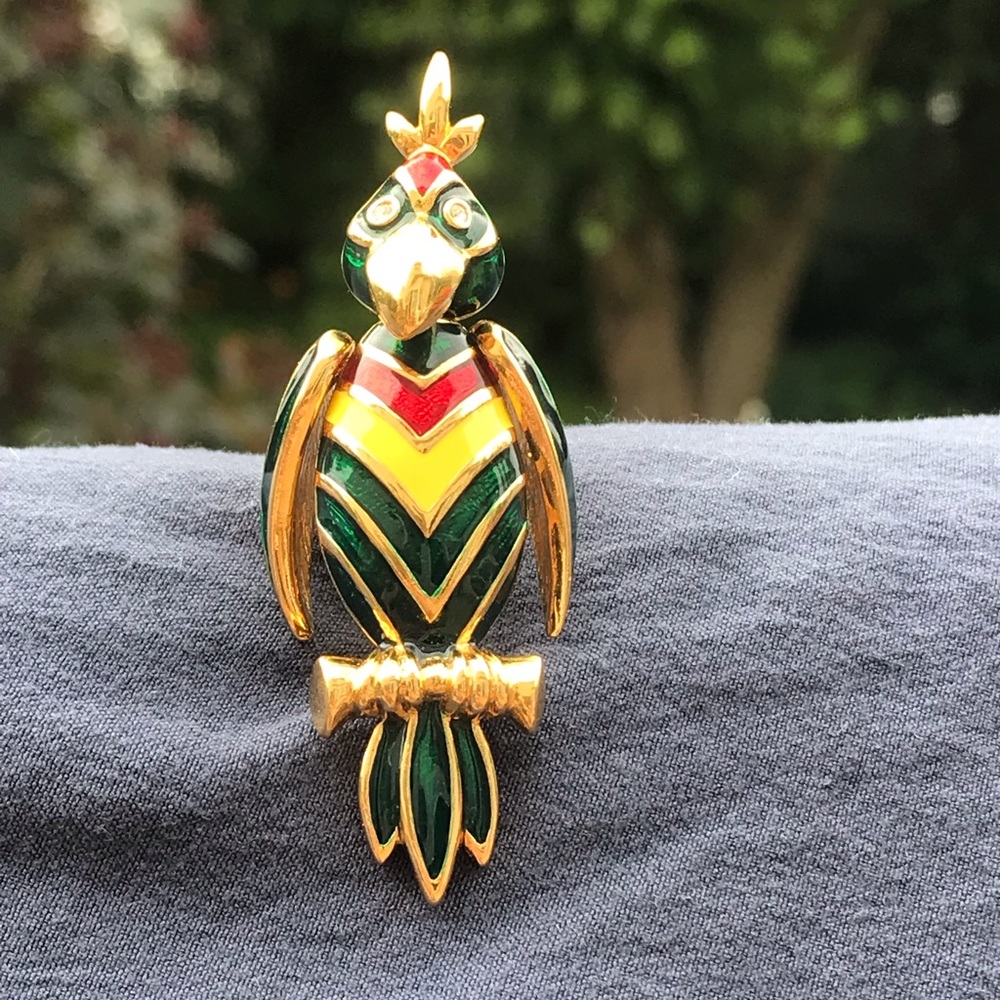 Vintage Moveable parrot pin